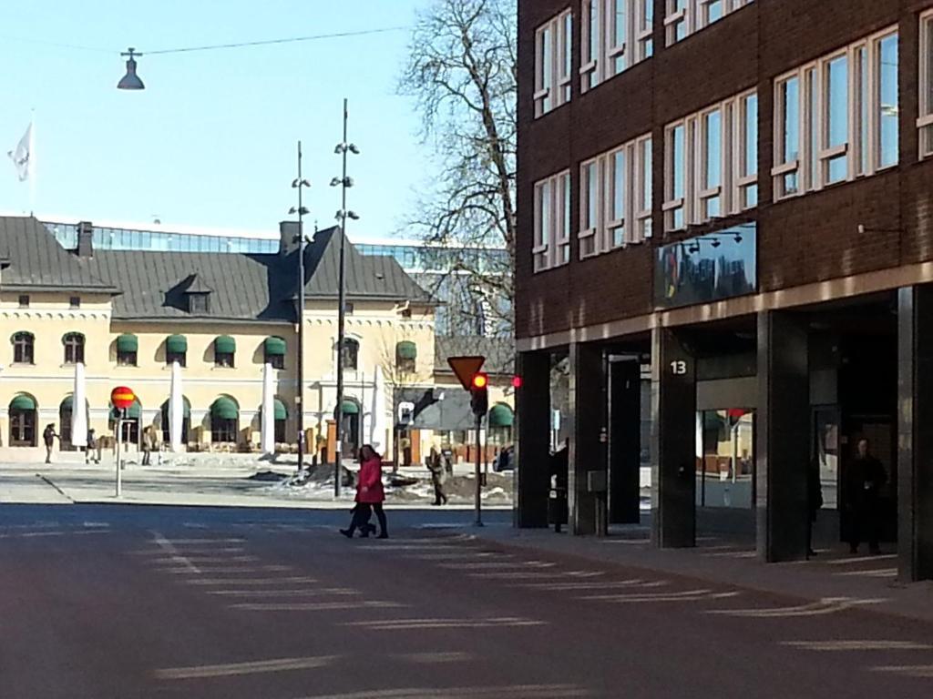 Vandrarhem Uppsala Centralstation Exterior foto
